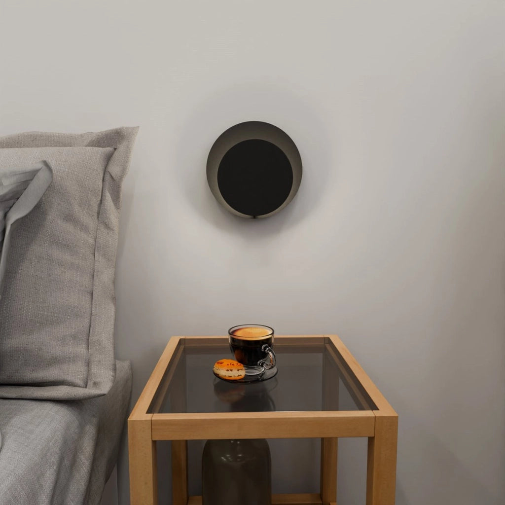 Lampada a parete Circle in acciaio nero opaco e legno