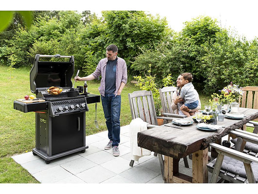 Barbecue a gas Napoleon Rogue 425SBPK 5 bruciatori 1 girarrosto