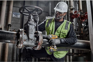 AVVITATORE AD IMPULSI A BATTERIA 18V DEWALT 1/2" 813NM DCF891NT