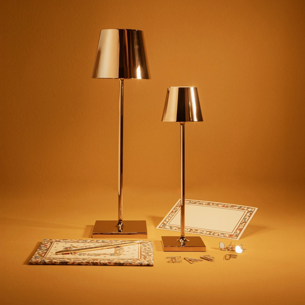 Lampada a led da tavolo Poldina Pro Micro Oro Lucido ricaricabile e dimmerabile con batteria fino a 12 ore