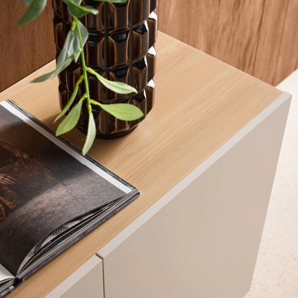 Credenza in metallo e decorazione in legno 3 ante, 150cm, beige