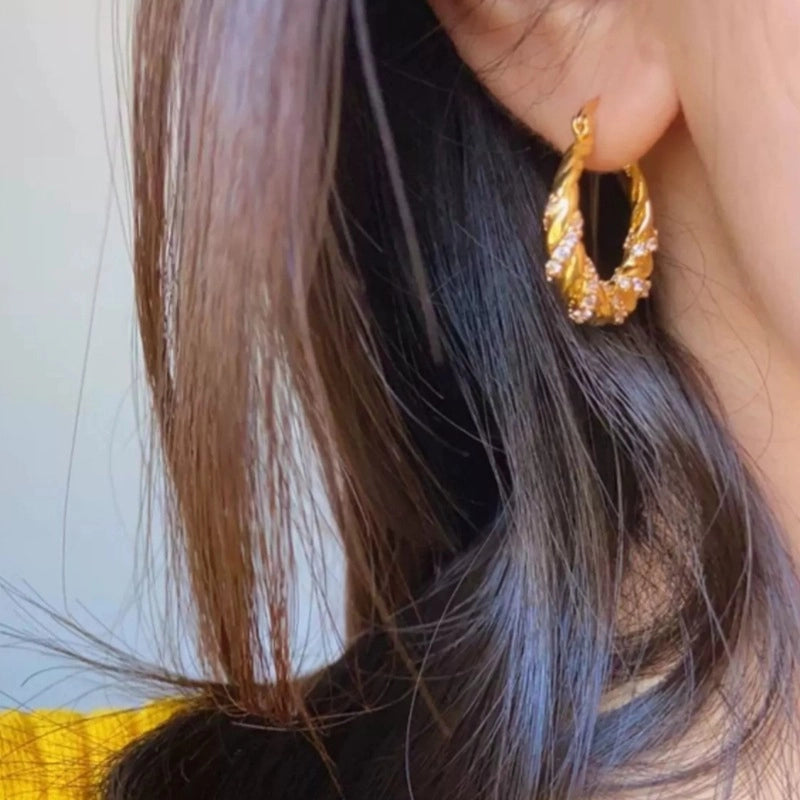 Orecchini a cerchio minimalisti in metallo con strass, in stile retr¨° francese.
