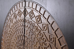 Mobile in legno di mango e metallo dorato