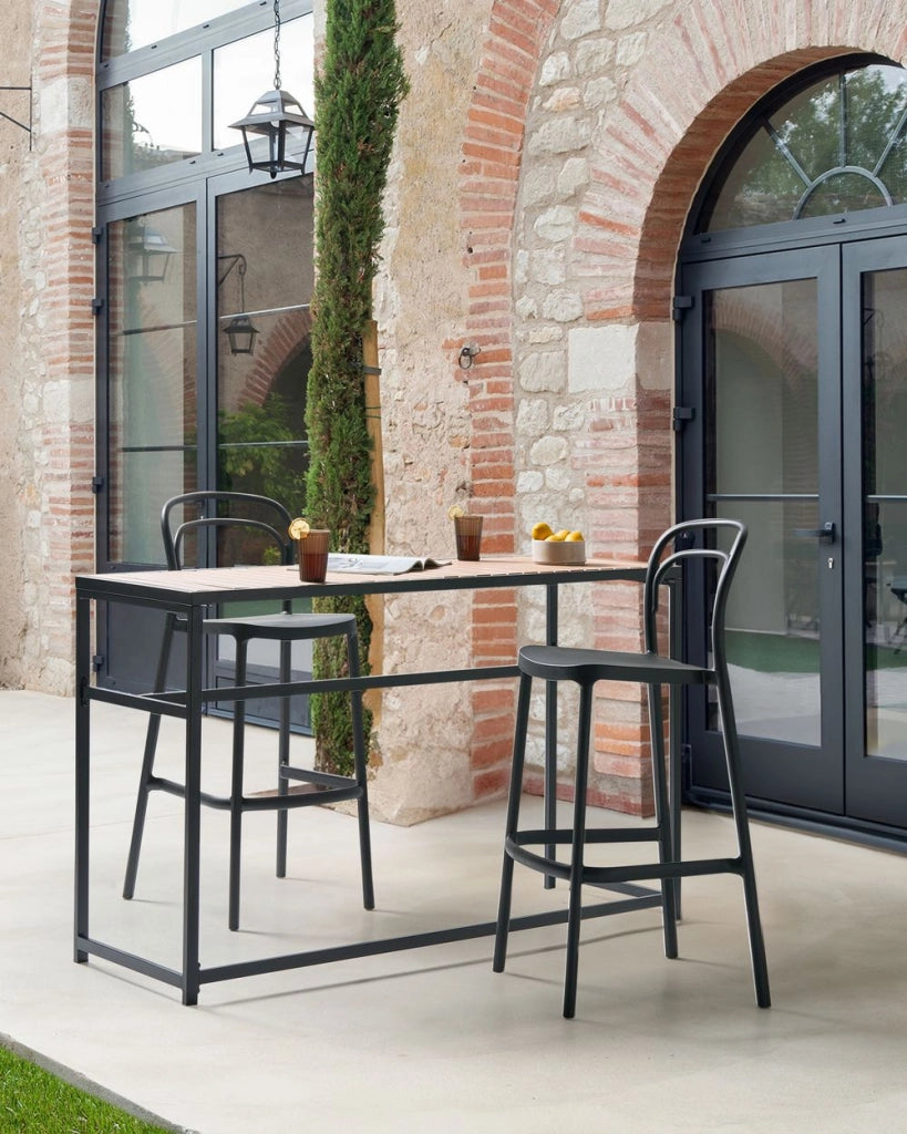 Set di 2 sedie da bar in plastica nera moderna resistente alle intemperie per uso interno ed esterno