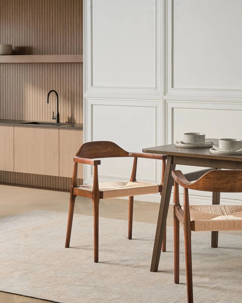 Set di 2 sedie da pranzo con struttura in legno di gomma e sedili in corda di carta in stile retrò Sala da pranzo marrone scuro e beige