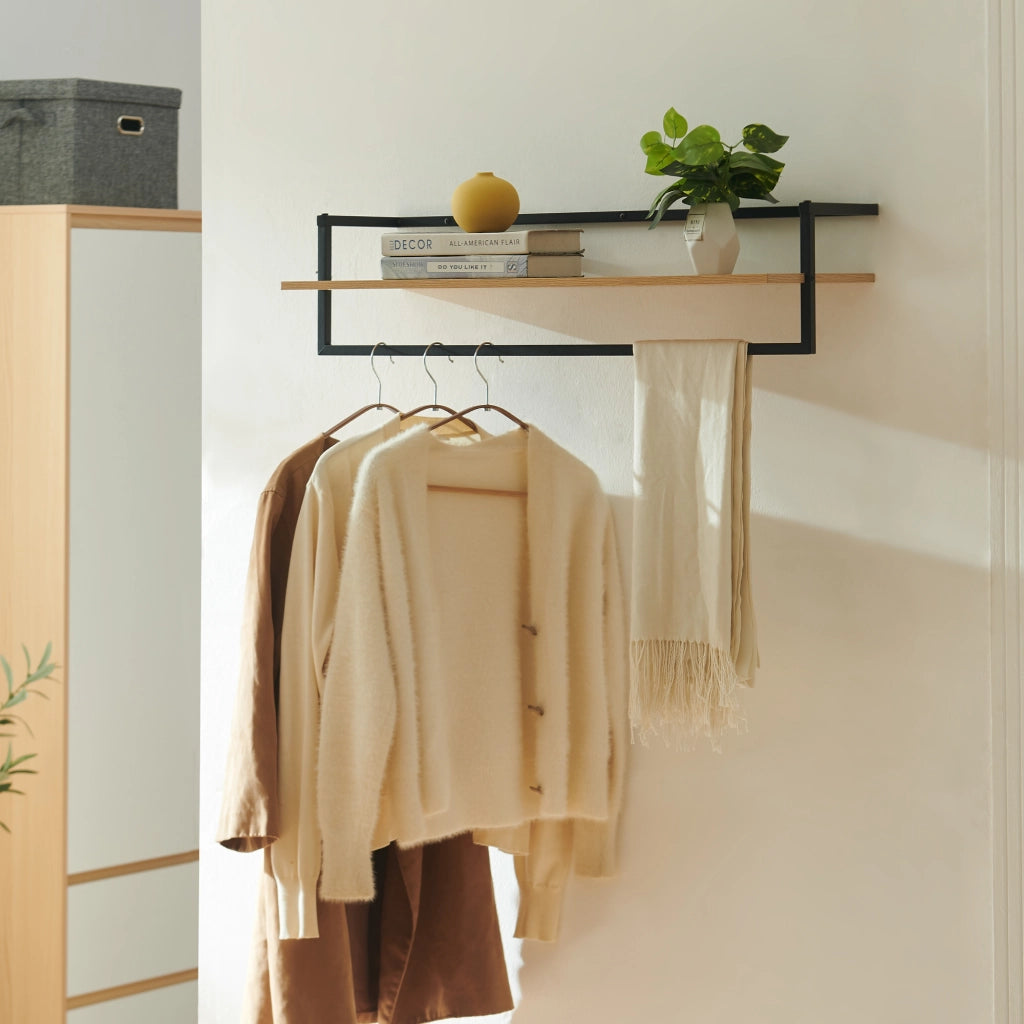 Barra Appendiabiti da Muro Evje con Piano di Appoggio 80 x 30 x 20 cm Effetto Legno / Nero [en.casa]