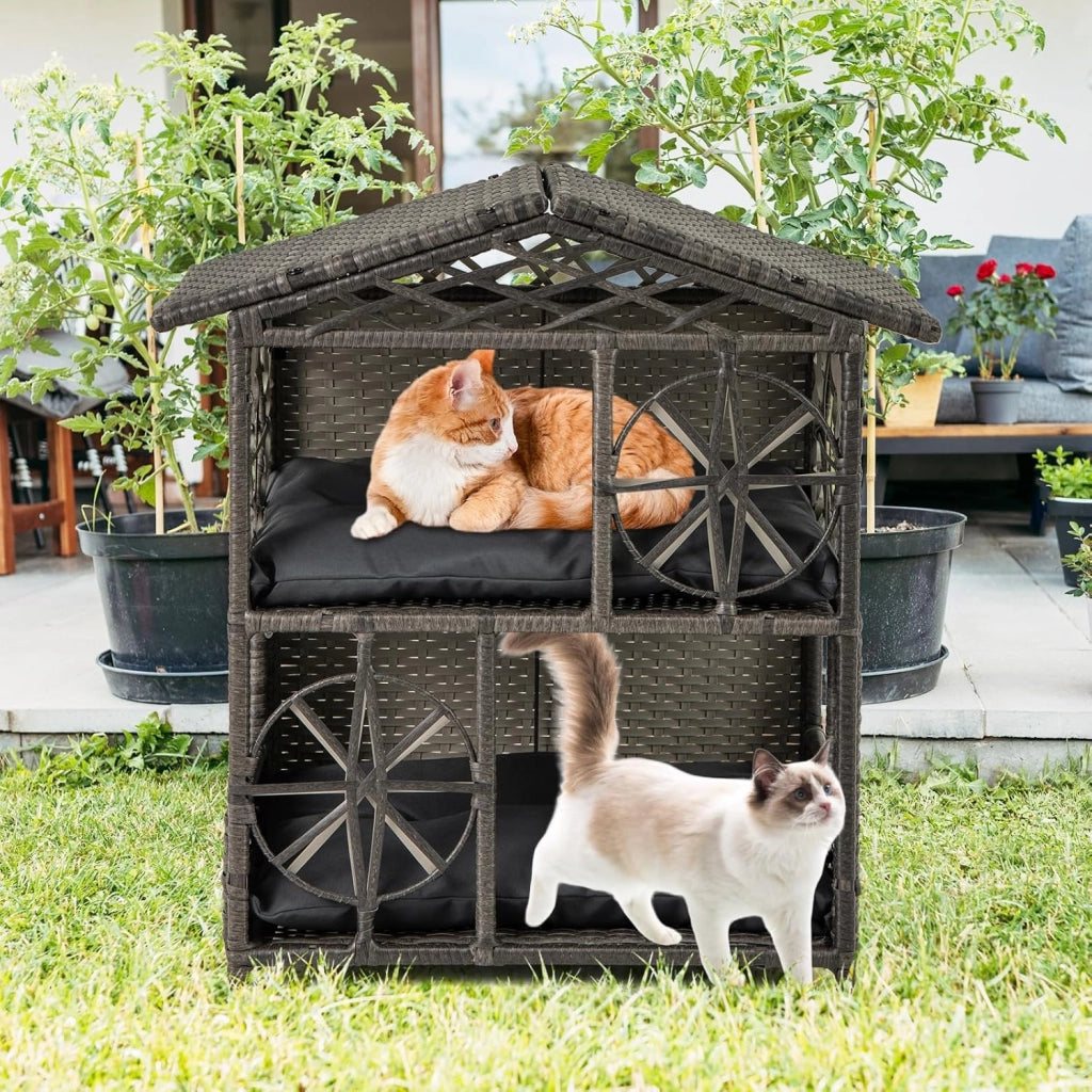 Casa per Gatti in Vimini a 2 Piani, Recinto per Gattini in Rattan con Cuscini Rimovibili, Tetto, Finestre e Porte, Rifugio Elevato da Interno ed Esterno per Conigli e Gattini