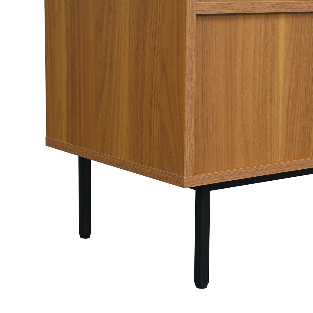Credenza 100x37x90 cm con 2 ante scorrevoli in rattan; pannello truciolare noce