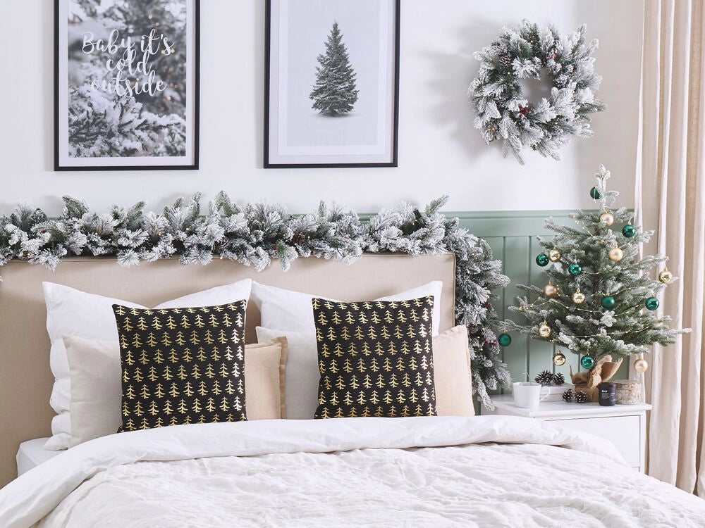 Set di 2 cuscini decorativi con alberi di Natale 45 x 45 cm nero