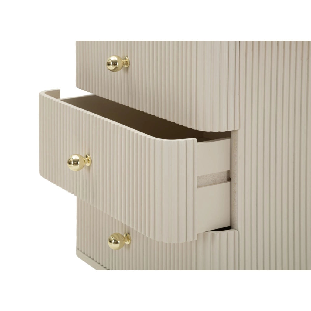 Comodino Shy a 3 cassetti in legno bianco e dettagli oro
