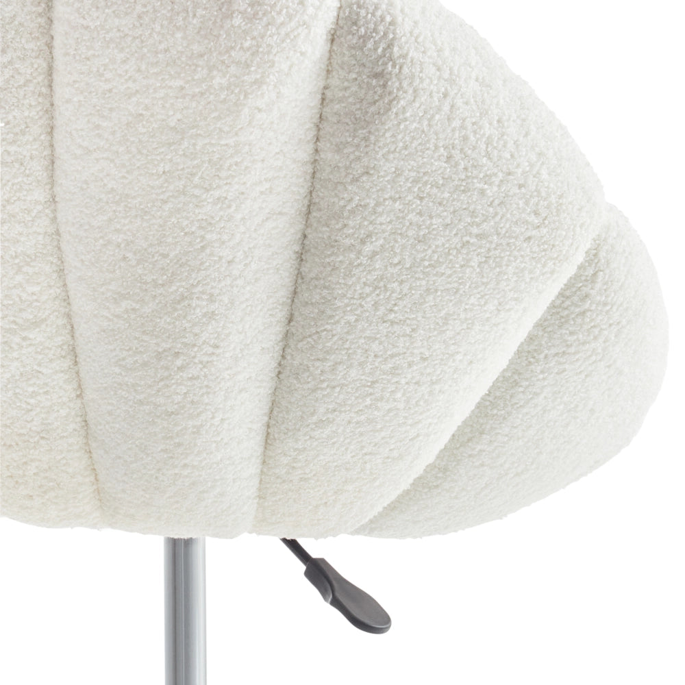 Elegante sedia da ufficio girevole in tessuto bouclè bianco con base regolabile in altezza Design moderno Home Office