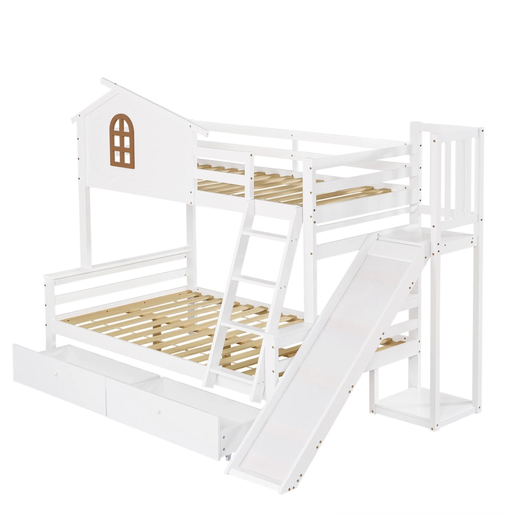 Letto a castello 90x200 cm e 120x200 cm con finestra; scivolo e scala in legno e MDF bianco