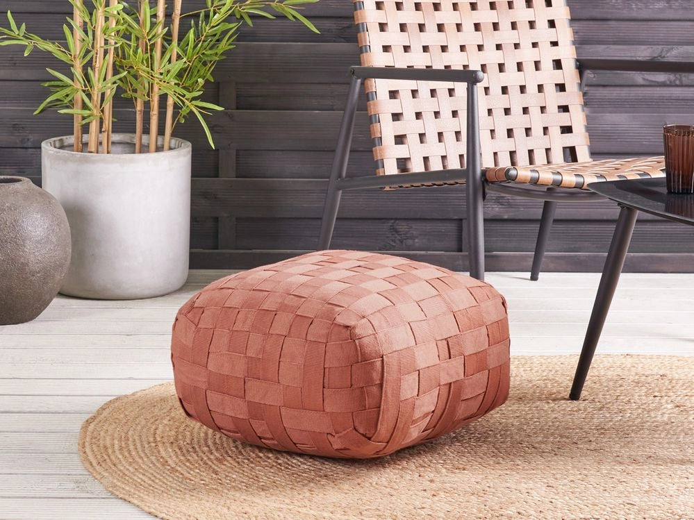 Pouf da giardino in materiale sintetico rosso chiaro 50 x 50 cm Pouf da esterno intrecciato a mano in stile Boho
