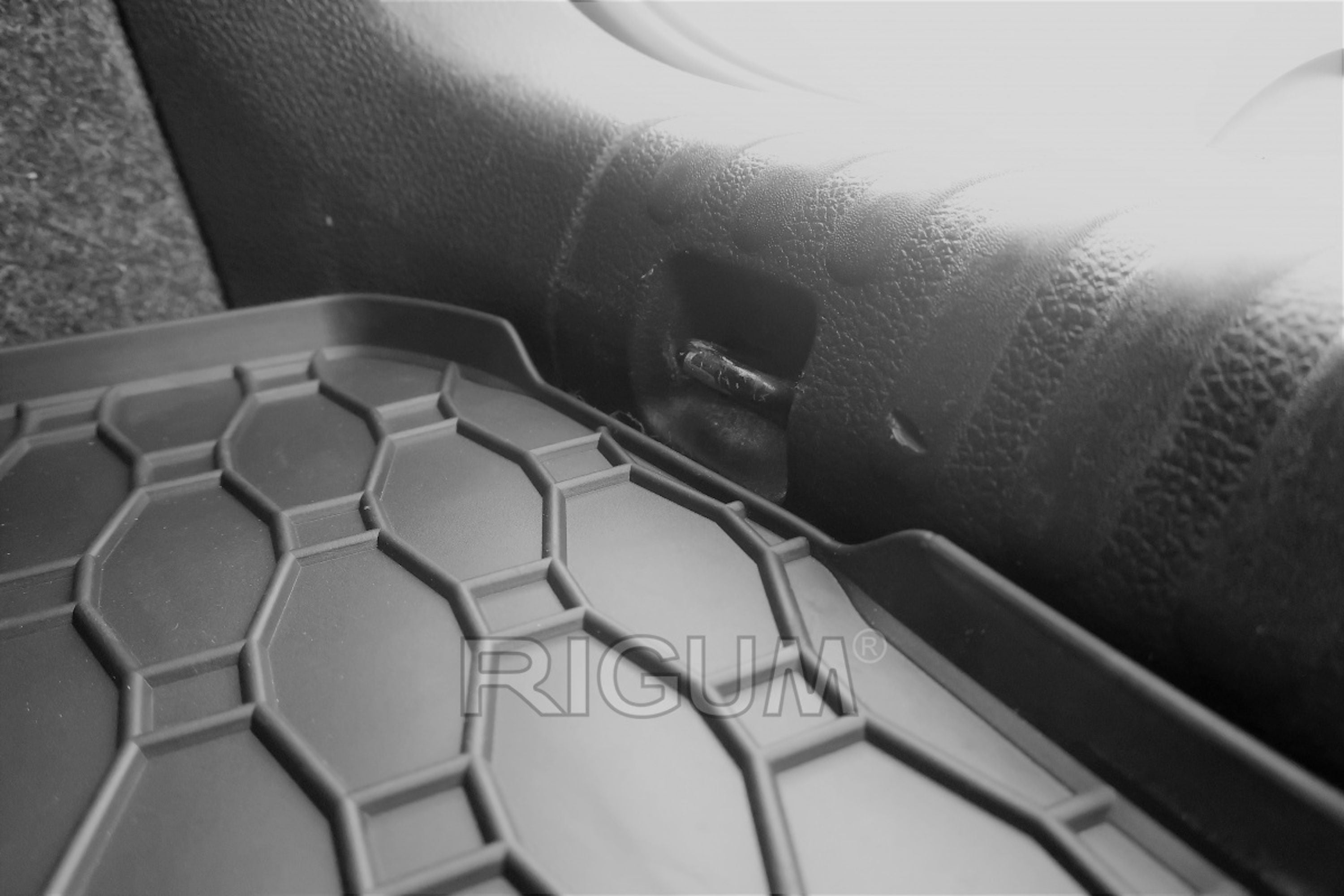 97B-437164 - Tappeto gomma baule - Volkswagen Tiguan I dal 2007-2015 Adatto ai modelli con regolazione del piano di cari