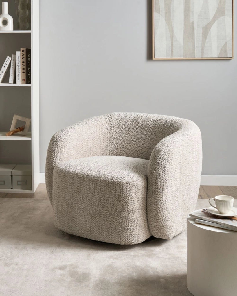 Poltrona girevole moderna Imbottitura in poliestere con braccioli Seduta ampia Soggiorno Beige