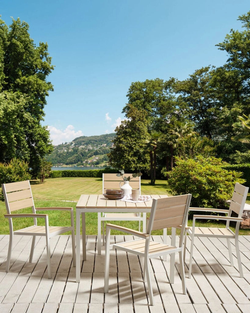Set di 4 sedie da pranzo da giardino Struttura in alluminio bianco Seduta beige sedie impilabili da giardino
