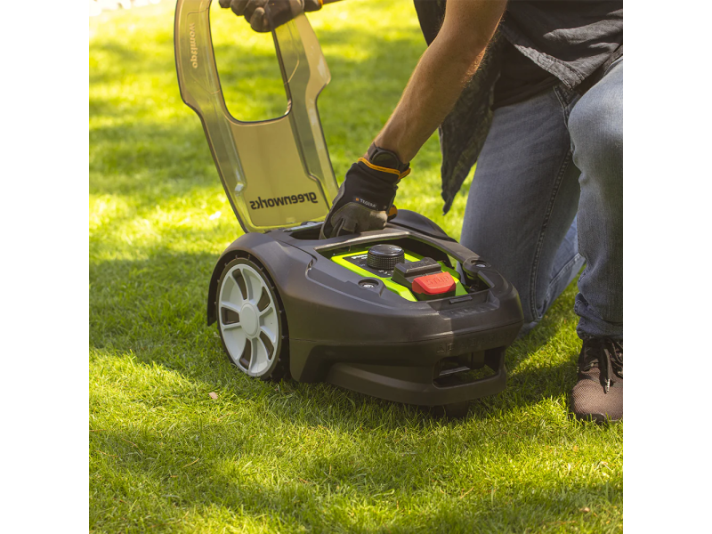 Robot tagliaerba Greenworks Optimow 5 motore Brushless per prati 550mq