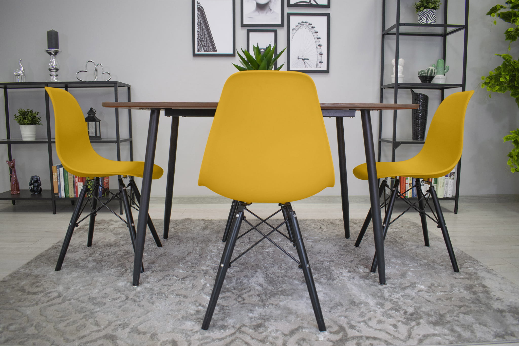 Sedia Valora OSAKA con gambe nere senape ergonomica per soggiorno