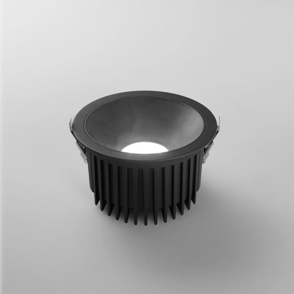 INCASSO LED QUANTUM NERO 40W 4300LM CCT 3000K / 4000K / 6500K  IP44CM 18,5X10,9CM