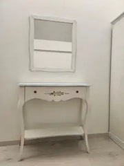 Consolle Lolla in legno Shabby chic bianco anticato decorato filo azzurrocon specchiera con pomelli