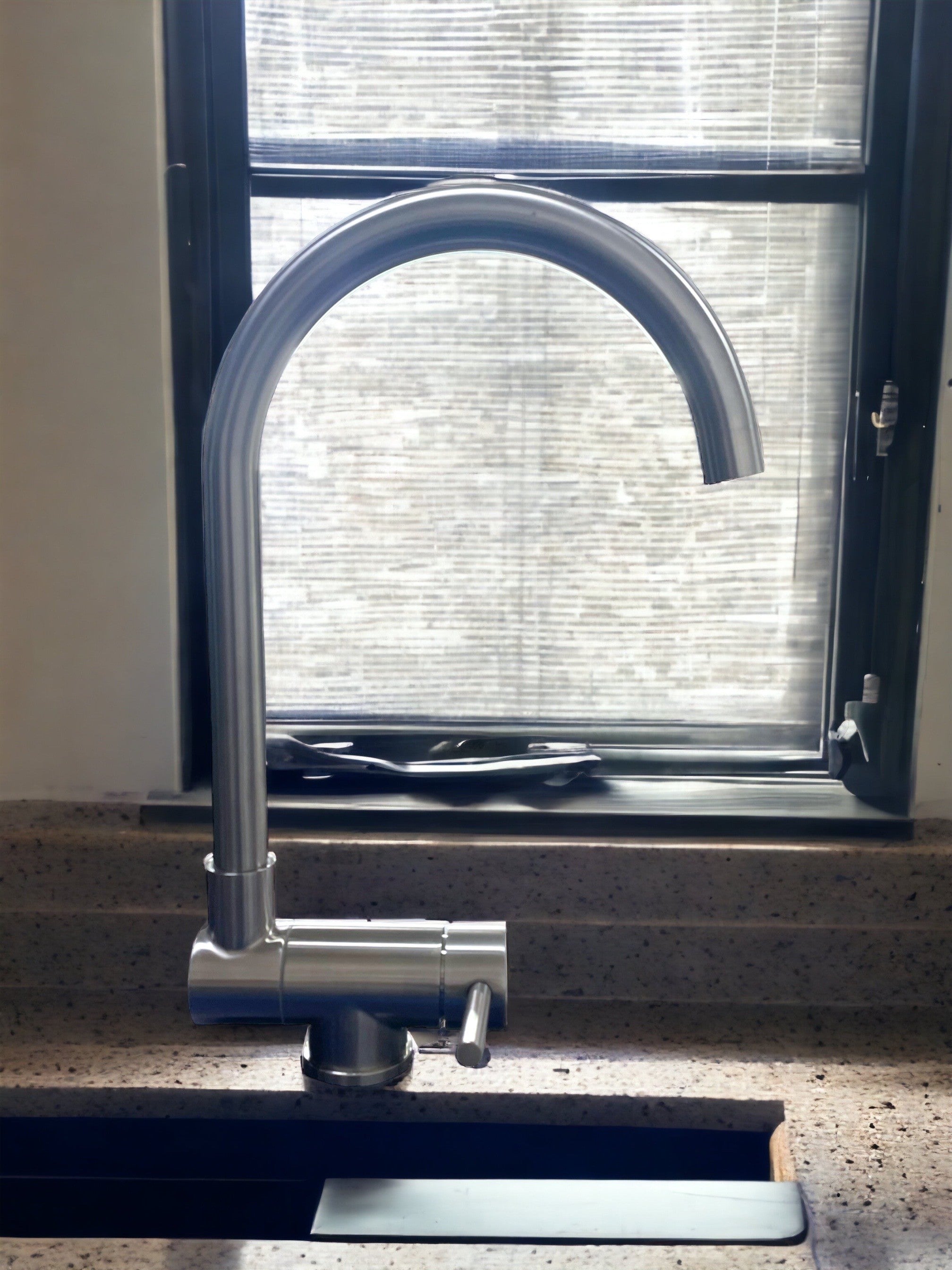 Rubinetto miscelatore per cucina abbattibile sottofinestra acciaio inox satinato/opaco