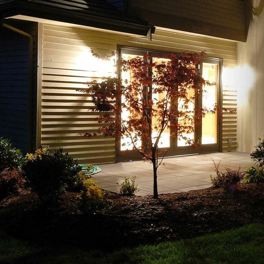 Faro LED 30W Luce alta Luminosità 3700lm Faretto Esterno con Sensore Movimento