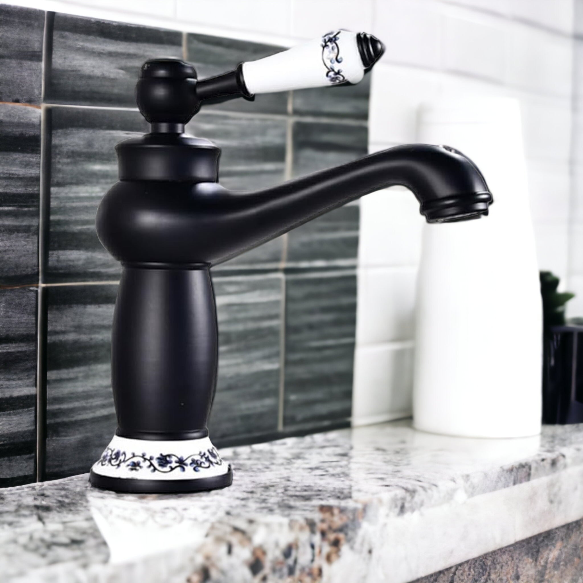 Rubinetto miscelatore per lavabo bagno vintage nero con dettagli in ceramica