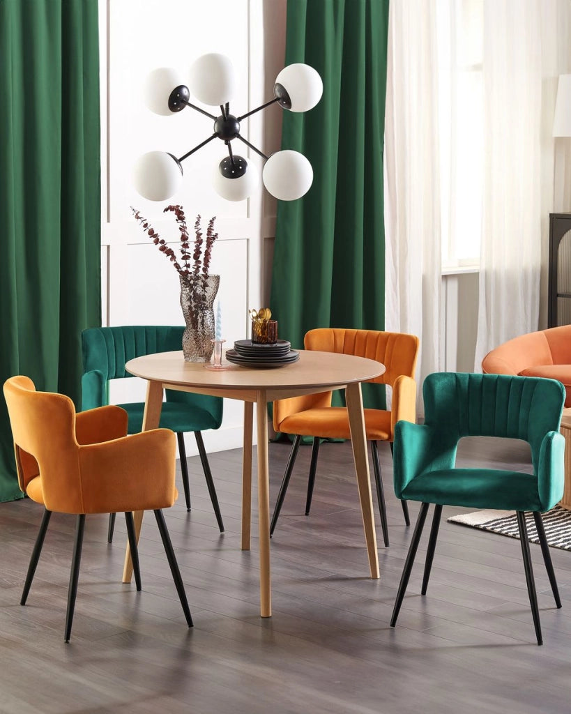 Set di 2 sedie da pranzo velluto verde smeraldo braccioli schienale intagliato gambe in metallo moderna industriale