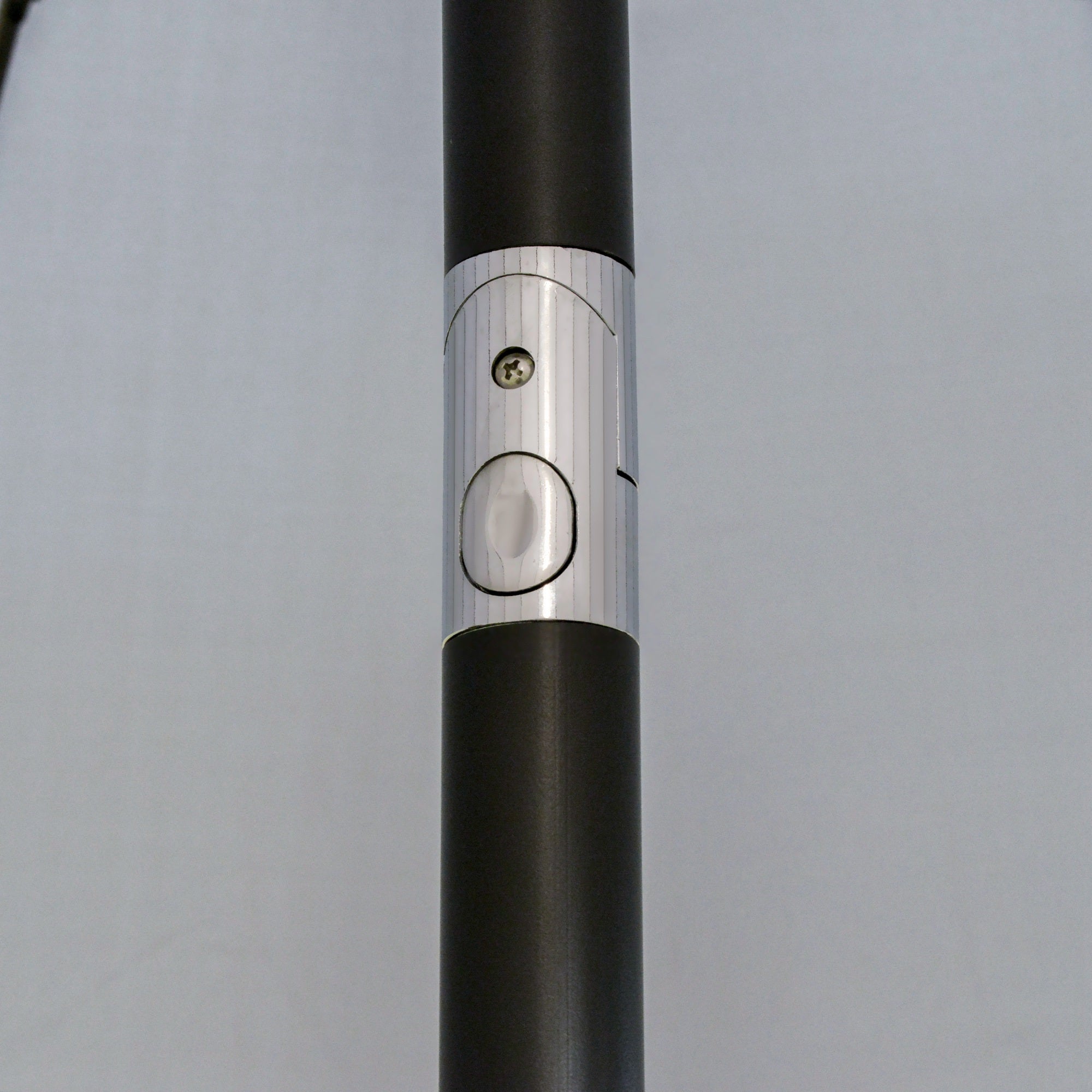 Ombrellone Rotondo Ø250x240 cm a 18 Stecche in Metallo e Poliestere Grigio