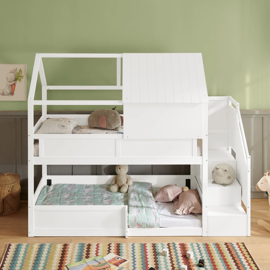 Letto a castello in legno massello con scala laterale e design con tetto; bianco