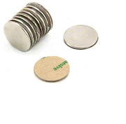 Magnetastico 
10 pezzi di magneti autoadesivi, magneti neodymium N52 a disco 30x1 mm 
Magnetastici extra forti con nastro adesivo 3M 
Magnetastici piani con rivestimento adesivo, magneti autoadesivi forti