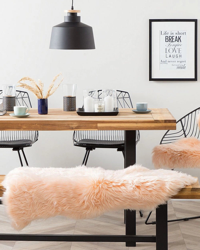 Pelle di pecora rosa pesca 65 x 110 cm naturale a pelo lungo in stile rustico