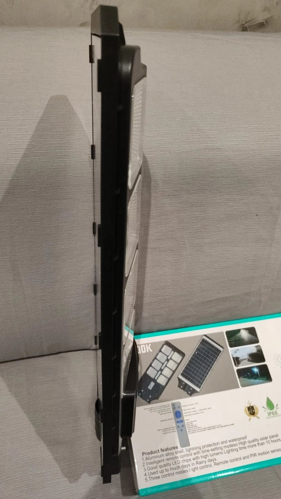 LAMPIONE LED 200W con PANNELLO SOLARE SENSORE CREPUSCOLARE PIR ip66 - ZENCOCCO