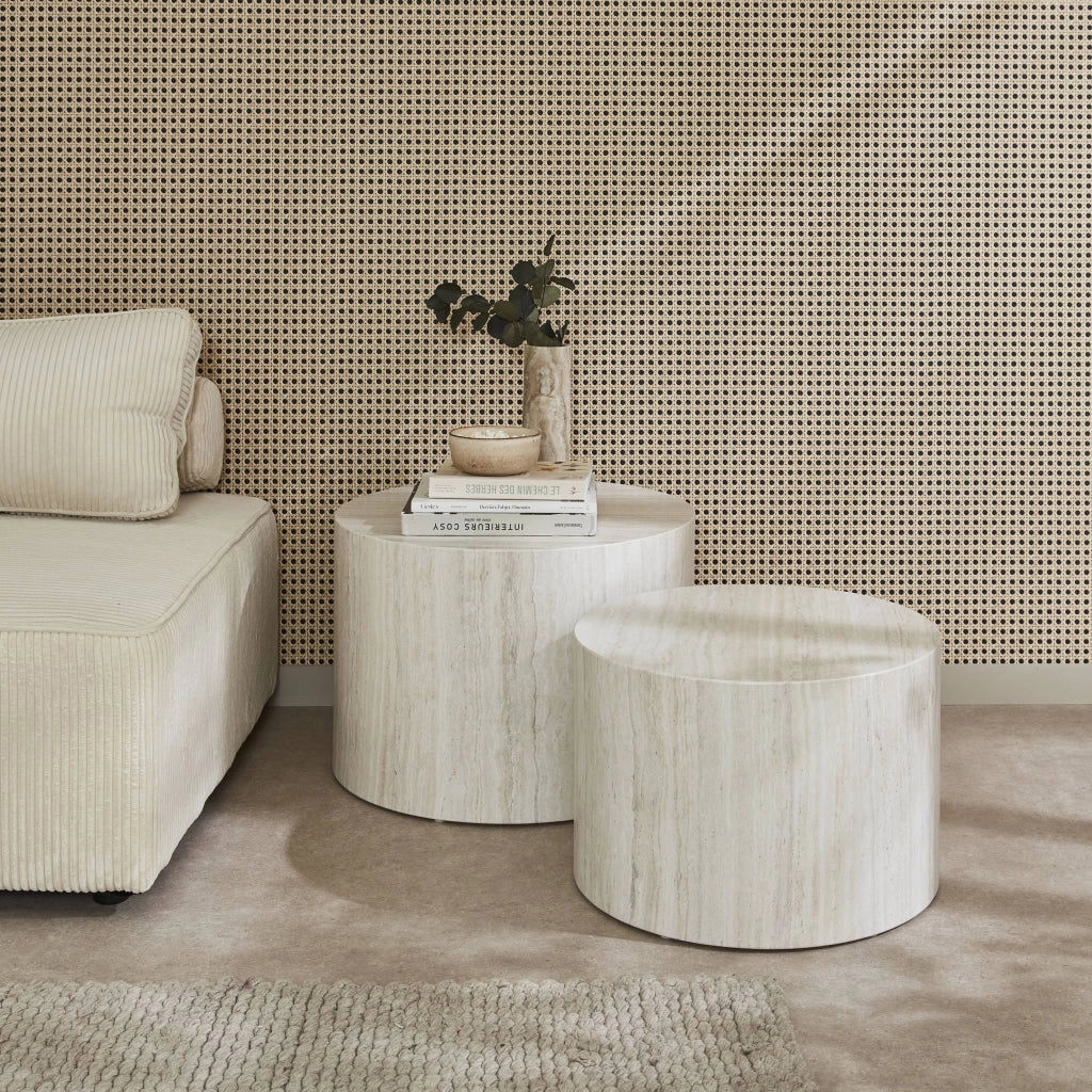 Set di 2 tavolini rotondi con effetto marmo, bianco