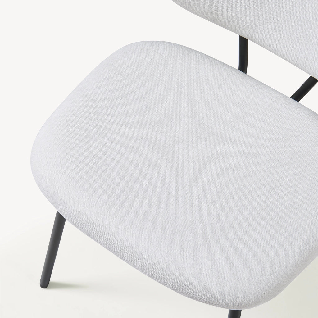 Set di 6 Sedie Köma con Rivestimento in Tessuto - Grigio Chiaro [en.casa]