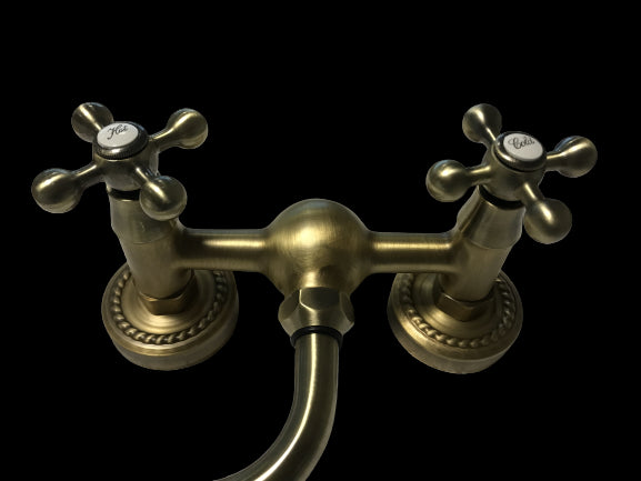 Rubinetto gruppo lavello a parete bronzato, vecchio ottone maniglie a stella rosoni decorati