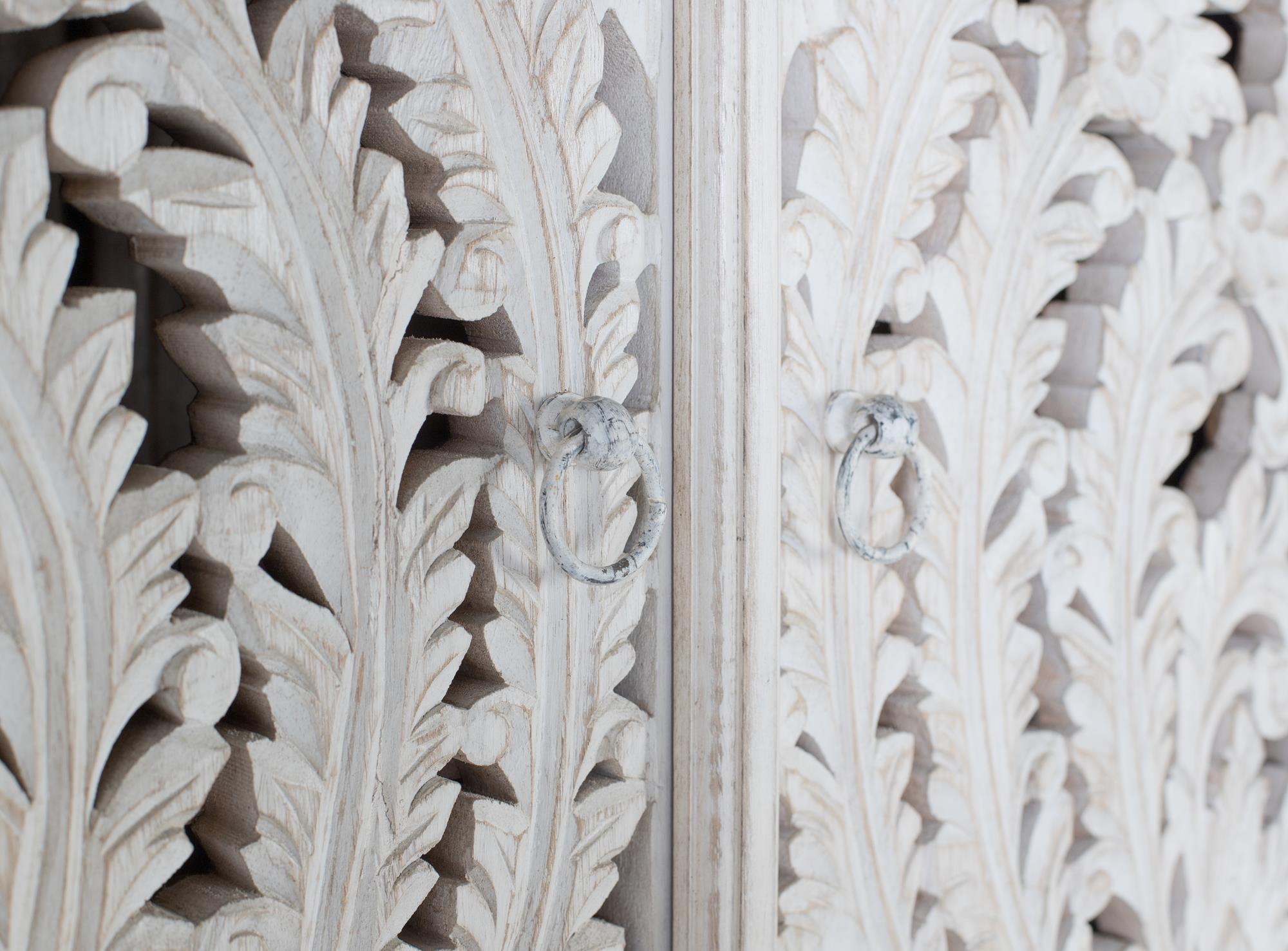 Mobile in legno di mango bianco invecchiato