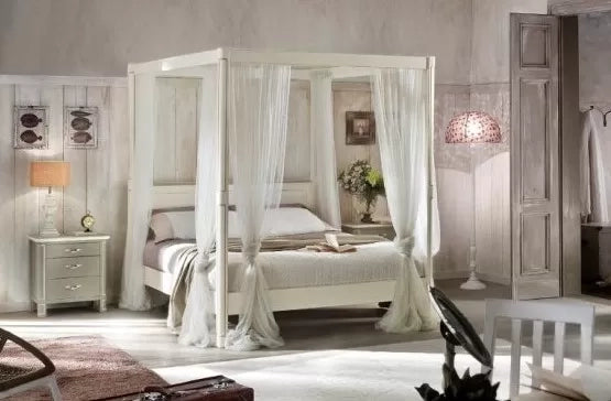Letto matrimoniale shabby a baldacchino  179x213x210