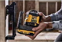 LIVELLA LASER A TRE LINEE RAGGIO VERDE 40M 18V DEWALT con batteria - DCLE34031D1