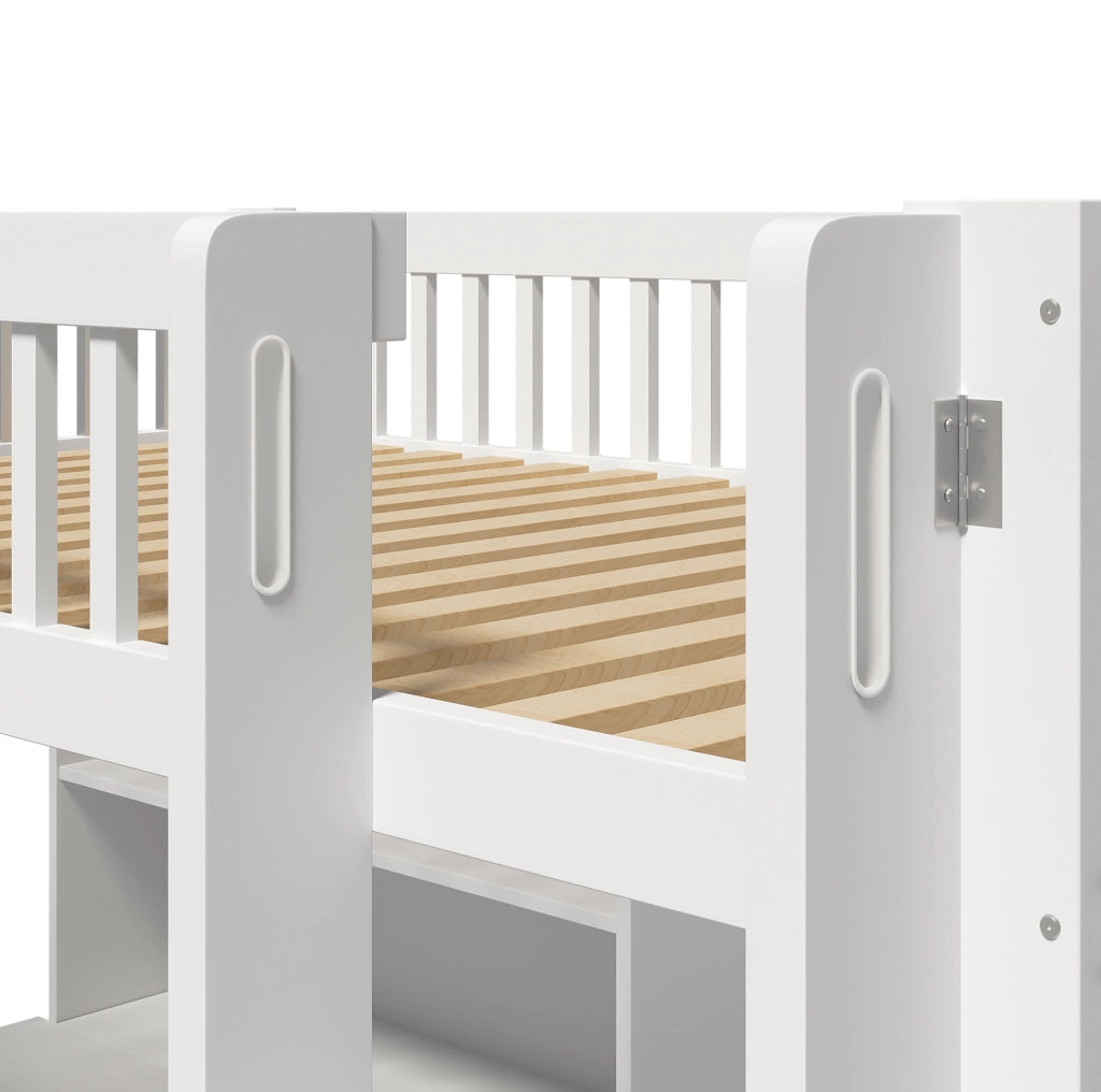 Letto a soppalco 90x200 cm con scrivania; cassetti e vani aperti in legno e MDF bianco
