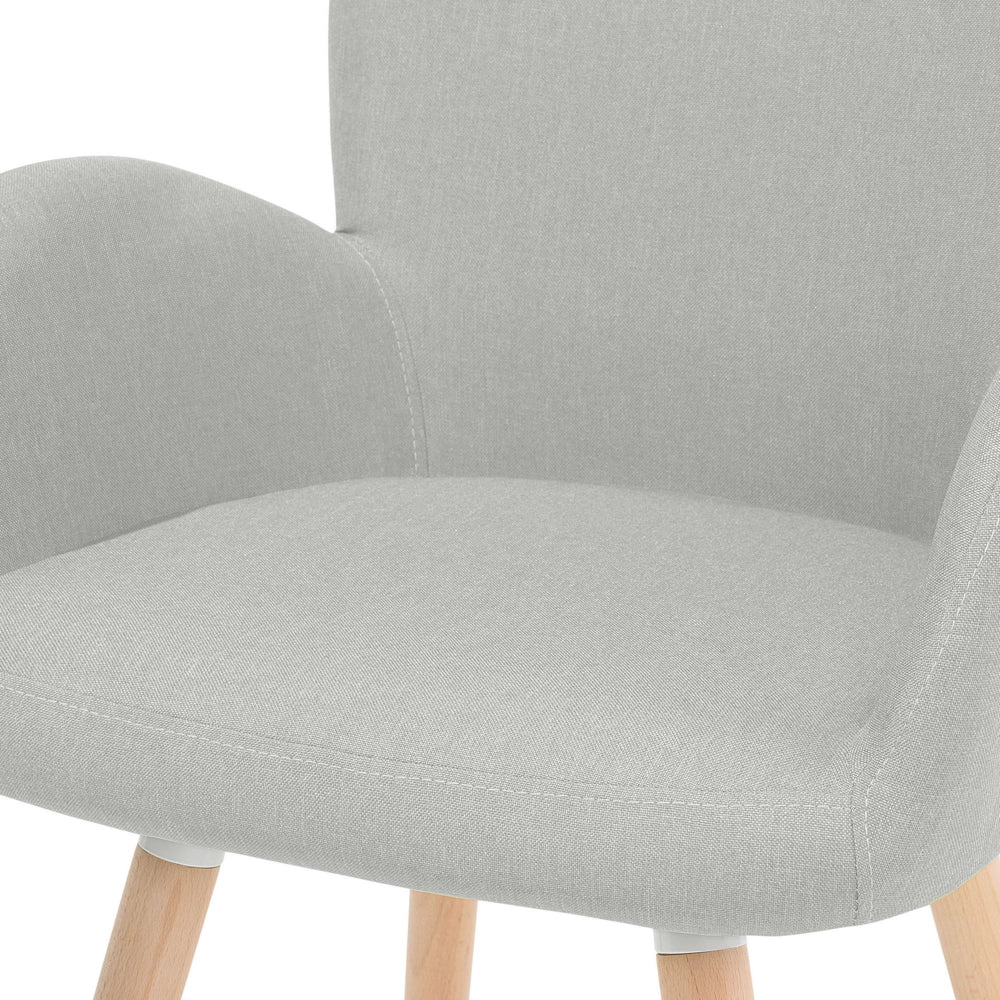 Set di 2 sedie da pranzo rivestimento in tessuto grigio chiaro gambe in legno chiaro stile moderno eclettico
