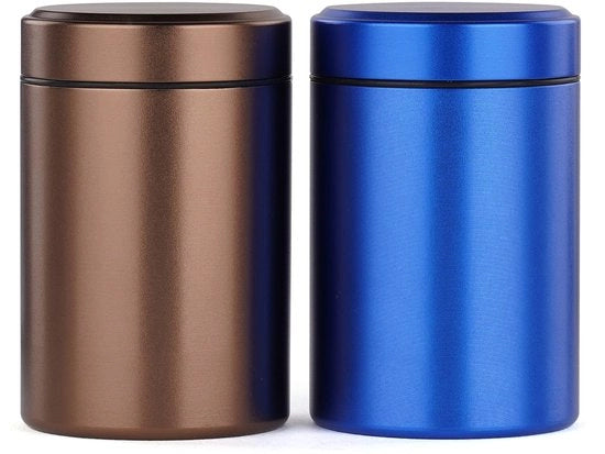 Set di 2 contenitori in alluminio, trasportabili, a chiusura ermetica, resistenti all'odore, contenitori multifunzionali per l'archiviazione di spezie, caffè e tè (blu + marrone, 50 ml)