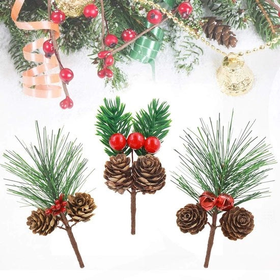 Decorazione di Natale Realistica - Rametti di Pino con Bacche - Pigne di Pino - Campane - Attività Artigianali per Natale - Atmosfera di Natale Intensa - Decorazione di Natale Fai da Te