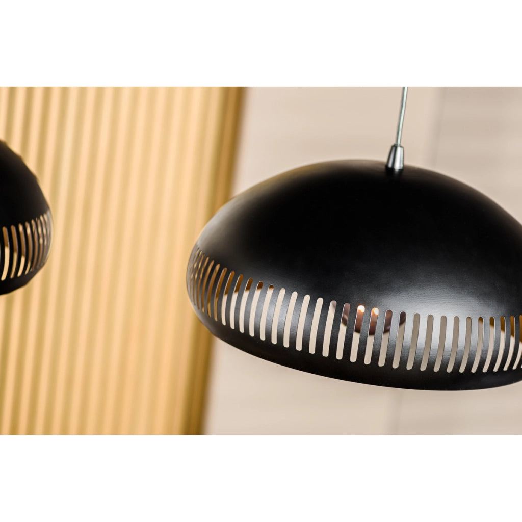 Sospensione lineare H340 nera a 3 luci con cupole in metallo