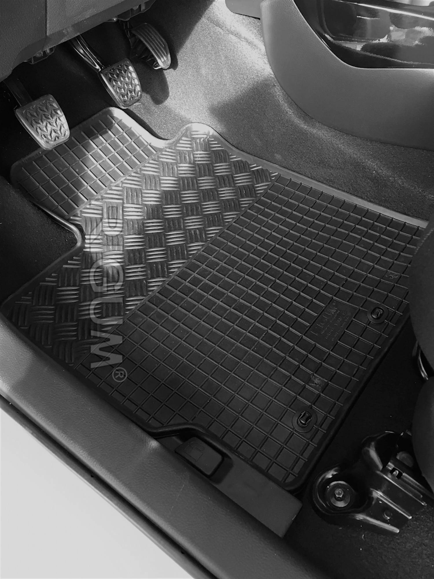 RIGUM902563 , Toyota Yaris III dal 09/2011 al 2020 , Yaris Hybrid III dal 09/2011 al 2020