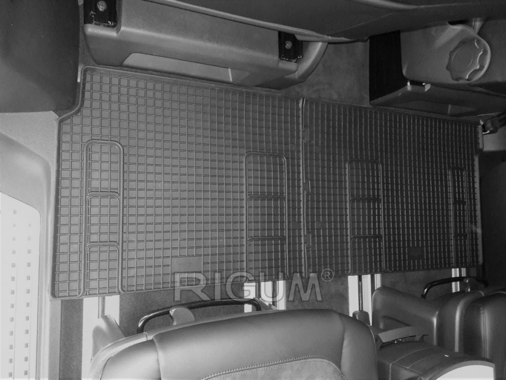 Tappeti in Gomma Transporter Multivan 2a Fila -  per VW T5 2003-, T6 2015-, T6.1 dal 2019 al 2021