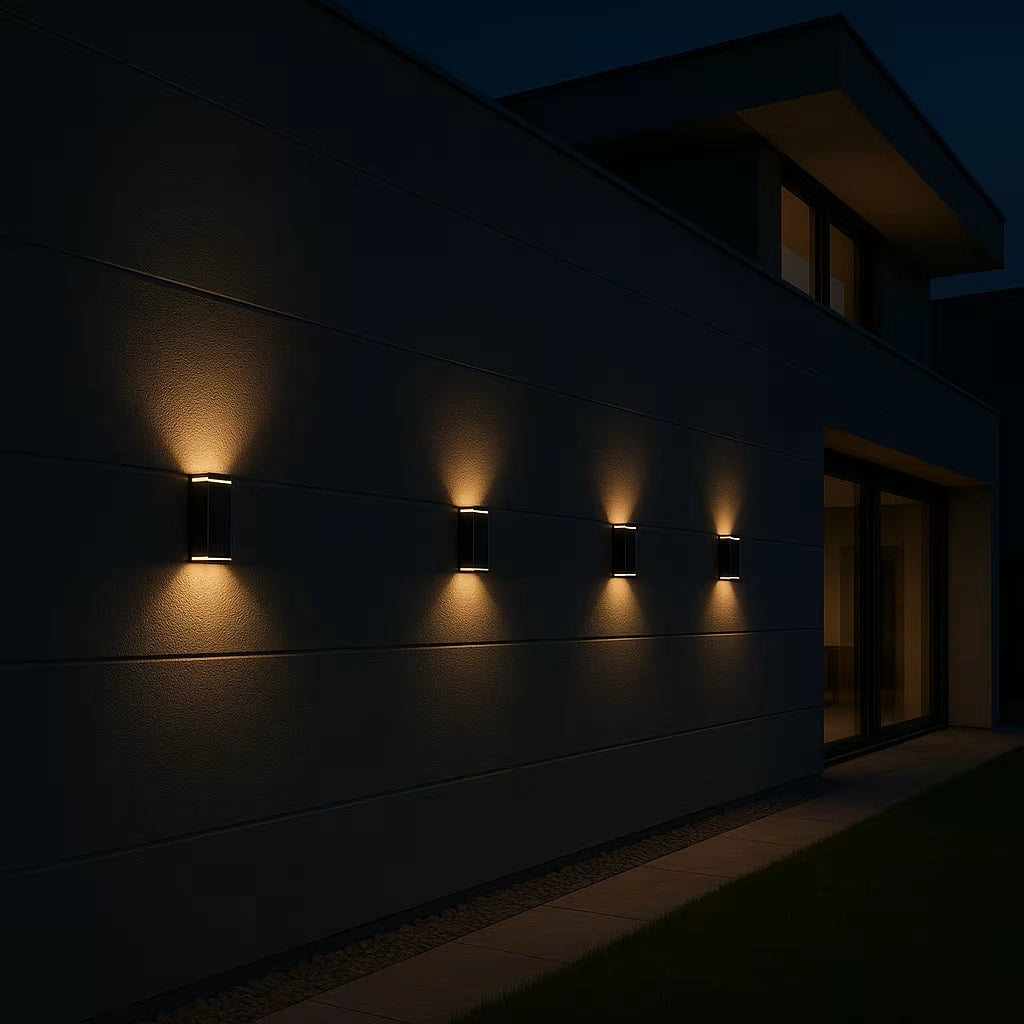 Applique con Pannello Solare LED da Esterno 2W CCT IP54 – Luce Calda/Naturale/Fredda Selezionabile – Doppia Emissione Up&Down – 20 Lumen – Ricarica Solare