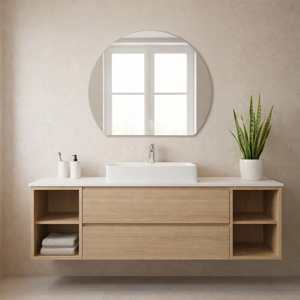 Specchio bagno a mezzaluna 100 cm a filo lucido con installazione a parete