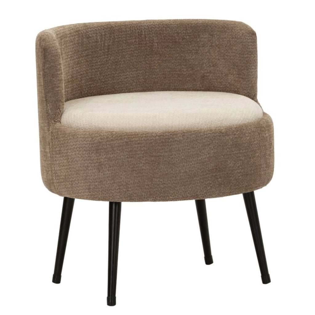 Poltrona in legno e ferro dal design nordico