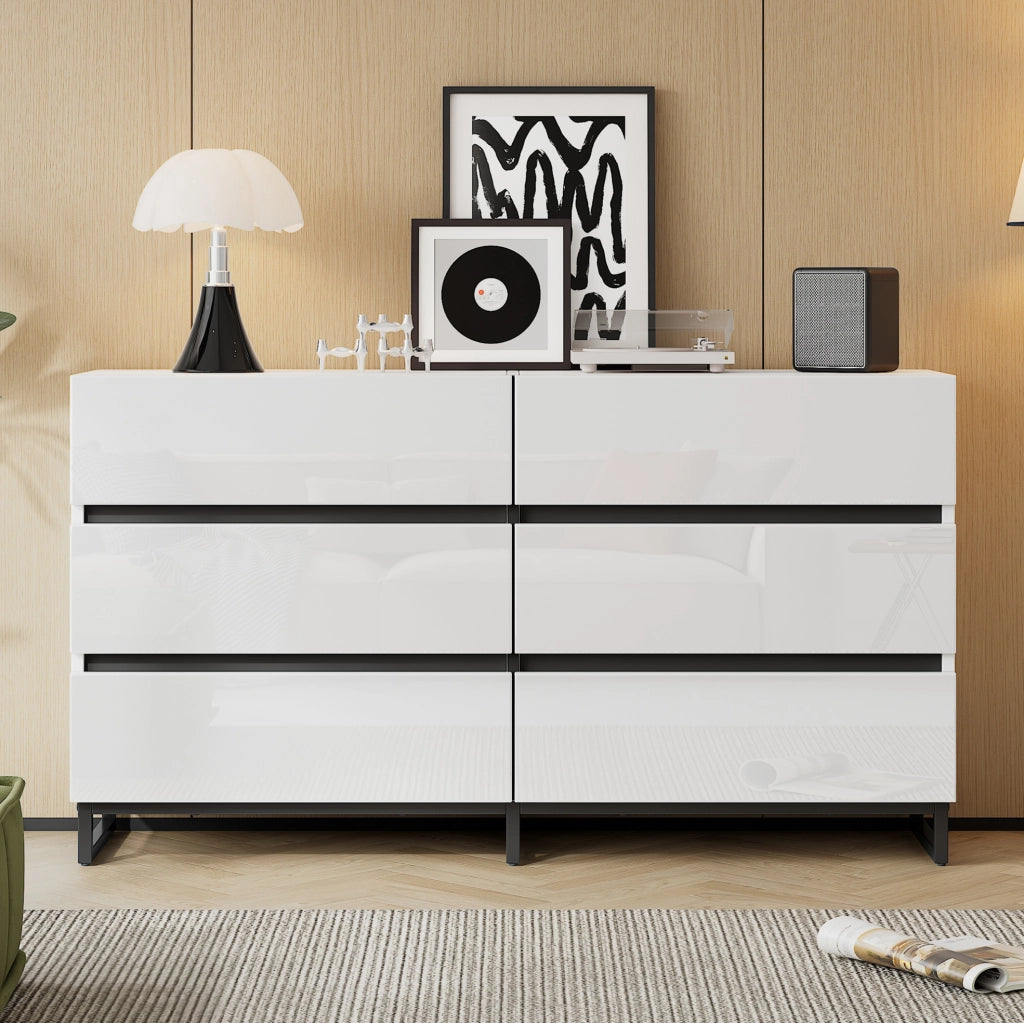 Credenza da soggiorno 140x39;5x78;5 cm con 6 cassetti; finitura lucida; truciolare e metallo; bianco e nero